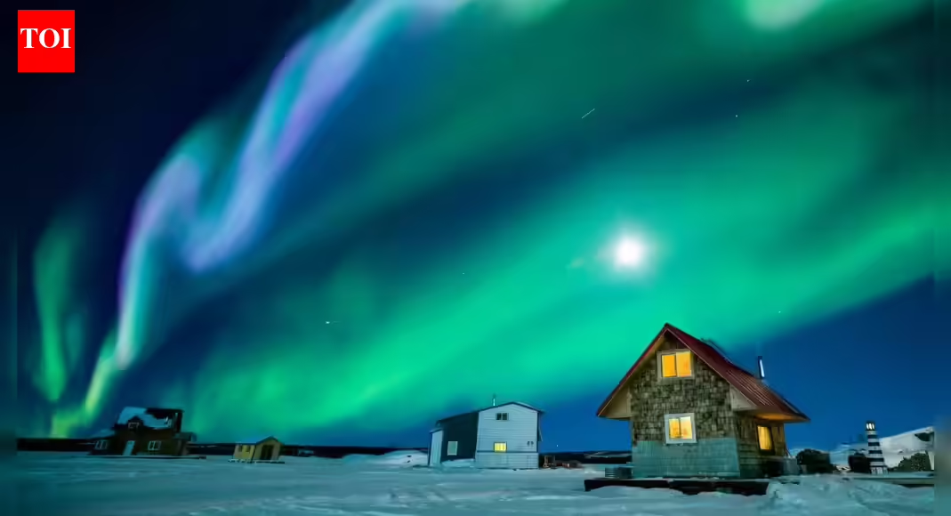 Shocking Photos Show Aurora Dancing Over Unexpected U.S. Cities